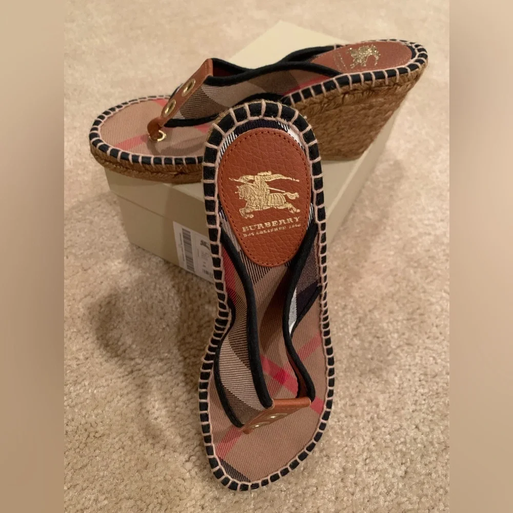 🤎 Burberry Wedges 36 🖤